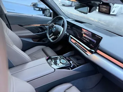 BMW i5