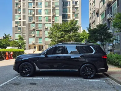 BMW X7