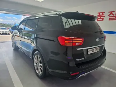 Kia Canival