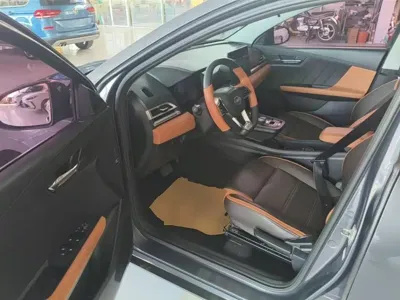 BYD e2