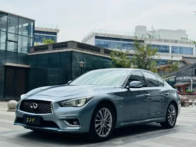 Infiniti Q50L