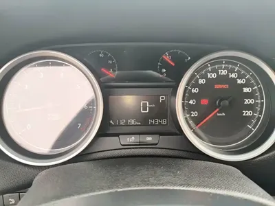 Peugeot 408
