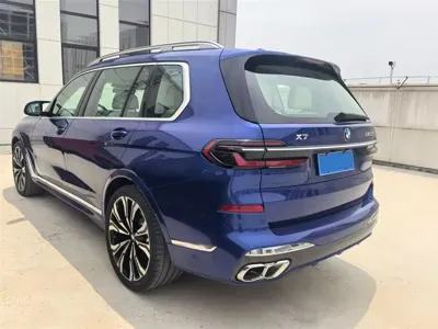 BMW 宝马X7 M60i