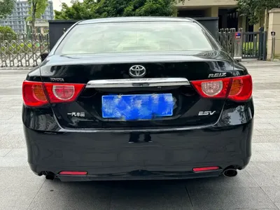 Toyota Reiz