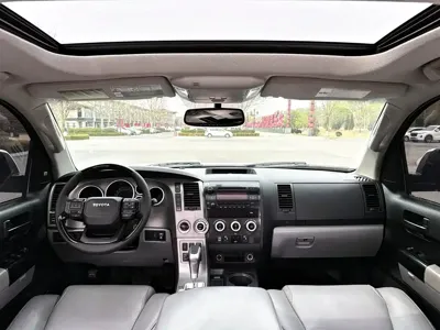 Toyota Sequoia