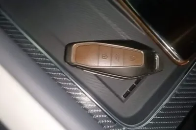 iCAR 03