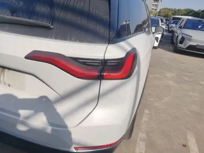 Nio ES8