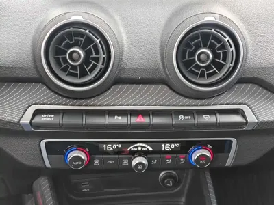 Audi Q2L e-tron