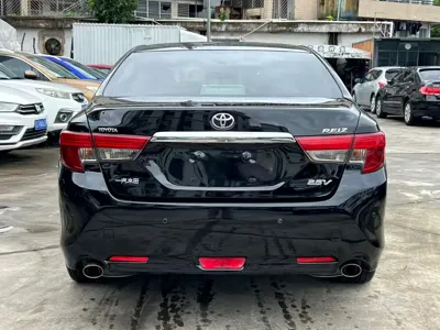 Toyota Reiz