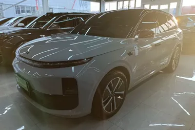Li Auto L6