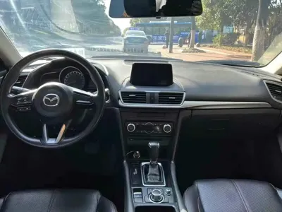 Mazda 3 Axela