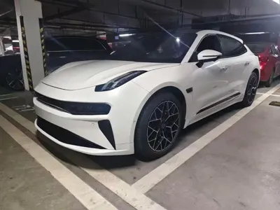 Zeekr 001