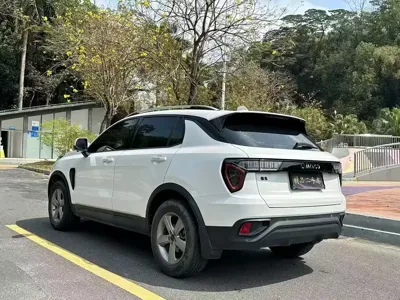 Lynk & Co 01