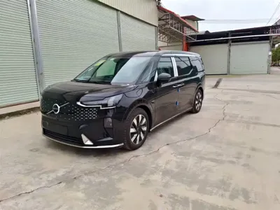 Volvo EM90