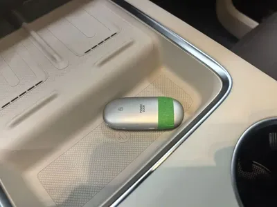 Li Auto Li MEGA