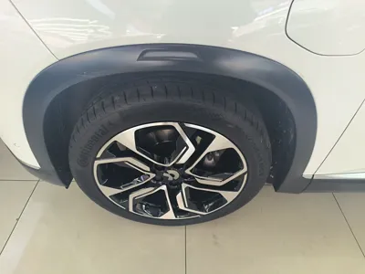 Nio ES8