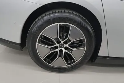 Xpeng P7