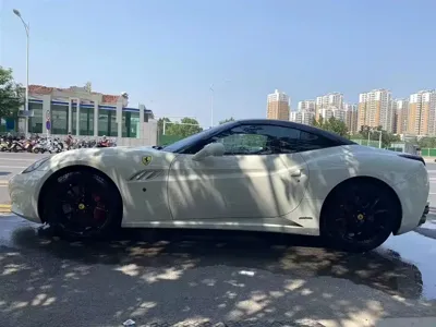Ferrari California T