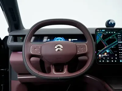 Nio ES8