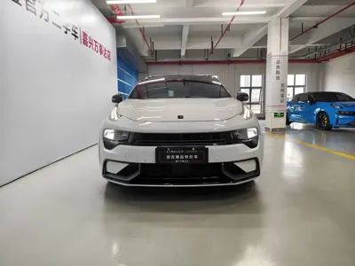 Lynk & Co 02 Hatchback