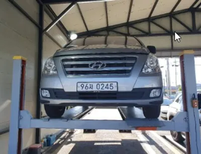 Hyundai Starex