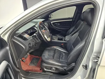 Ford Taurus