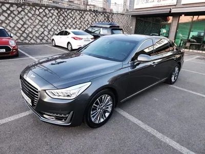 Genesis EQ900