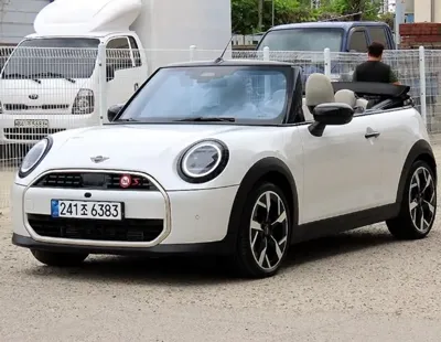 MINI Cooper Convertible