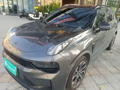 Lynk & Co 01 EM-P