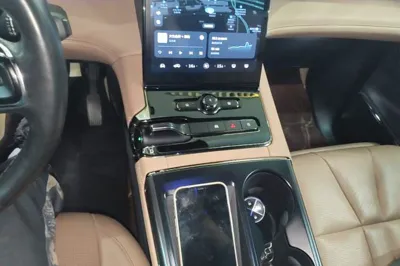 Nio ES8