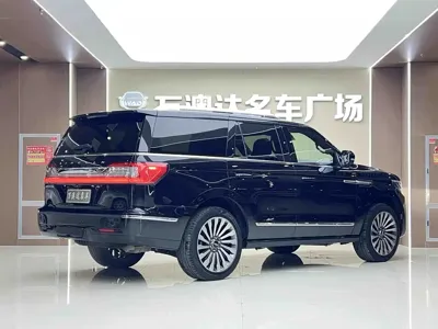 Lincoln Navigator