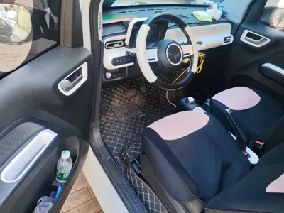 Wuling MINIEV