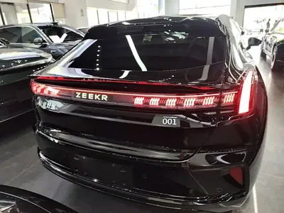Zeekr 001