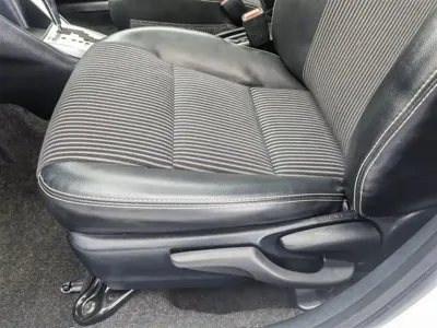 Toyota Yaris L