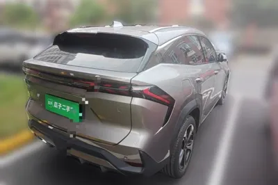 Geely Galaxy L7