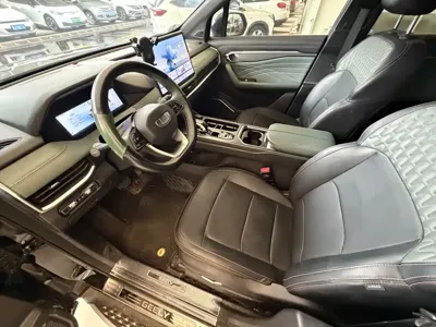 Geely Haoyue L