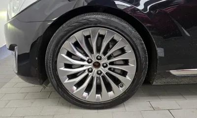 Genesis EQ900