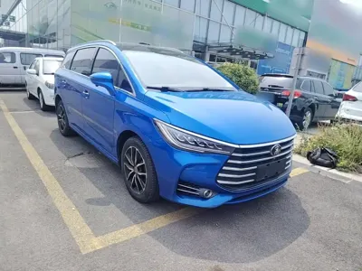 BYD MAX