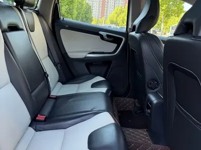 Volvo XC60 (Import)