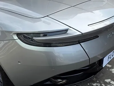 Astonmartin DB12