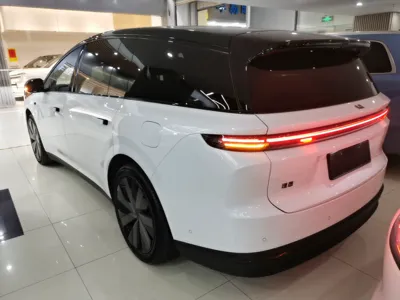 Li Auto Li Auto i8