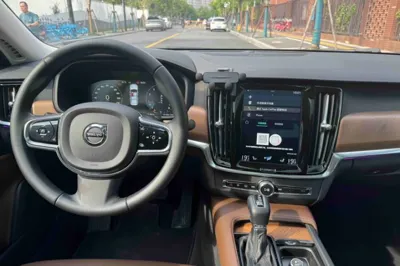 Volvo S90