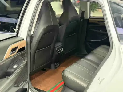 Xpeng P5