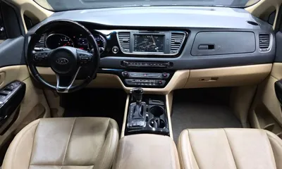 Kia Canival