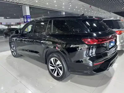 Audi Q6
