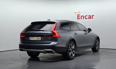Volvo V90