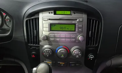 Hyundai Starex
