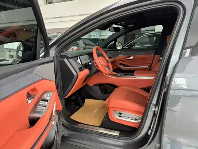 BYD 唐L