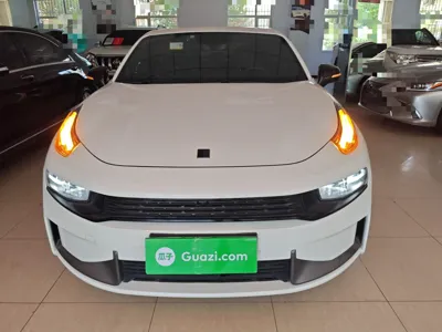 Lynk & Co 03