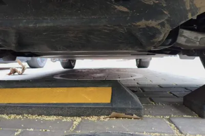 iCAR 03